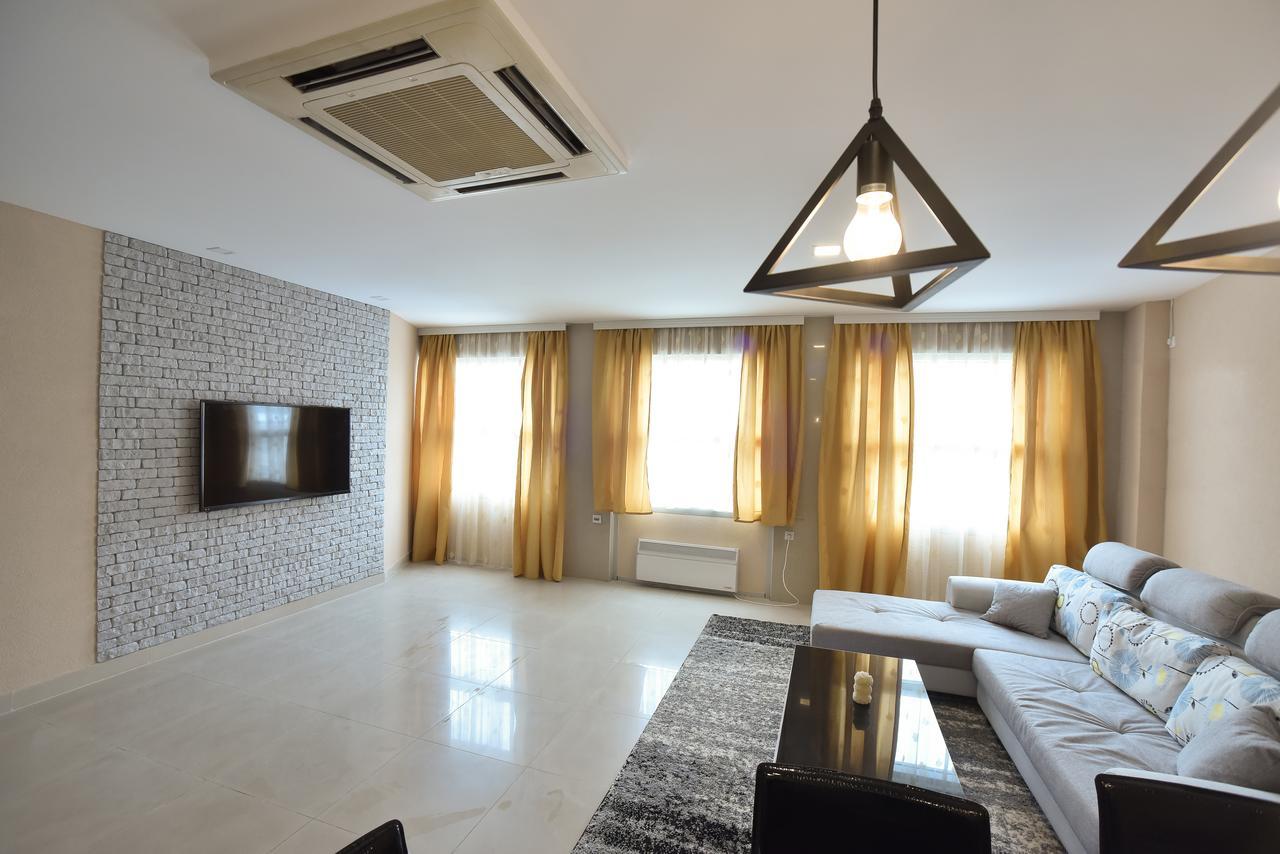 City Center Apartments Pirot Ngoại thất bức ảnh