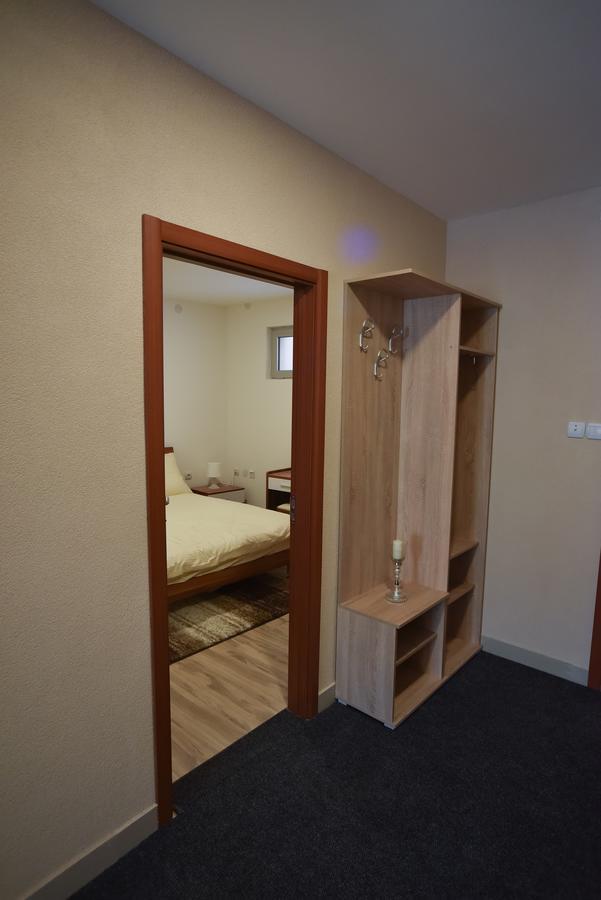 City Center Apartments Pirot Ngoại thất bức ảnh