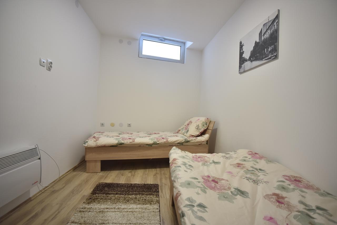 City Center Apartments Pirot Ngoại thất bức ảnh