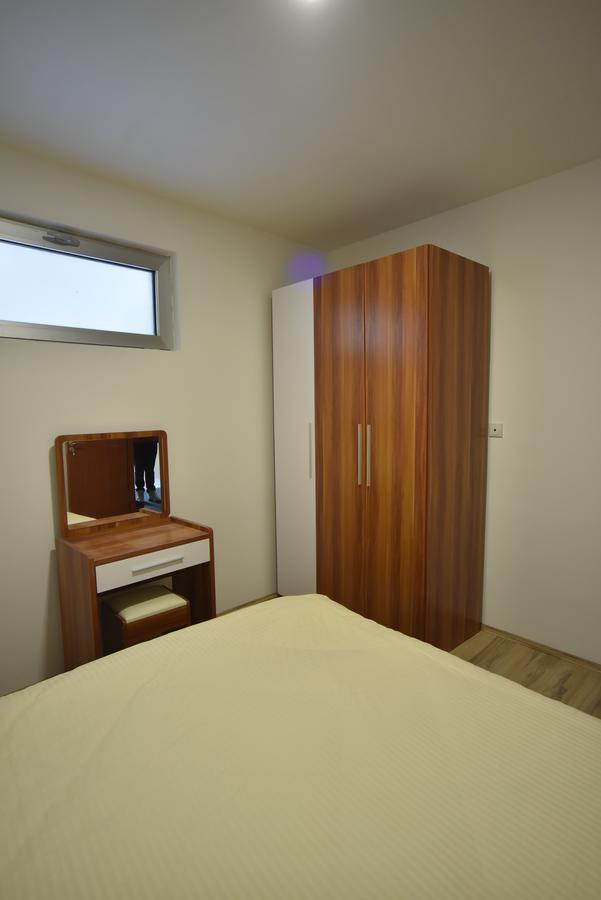 City Center Apartments Pirot Ngoại thất bức ảnh