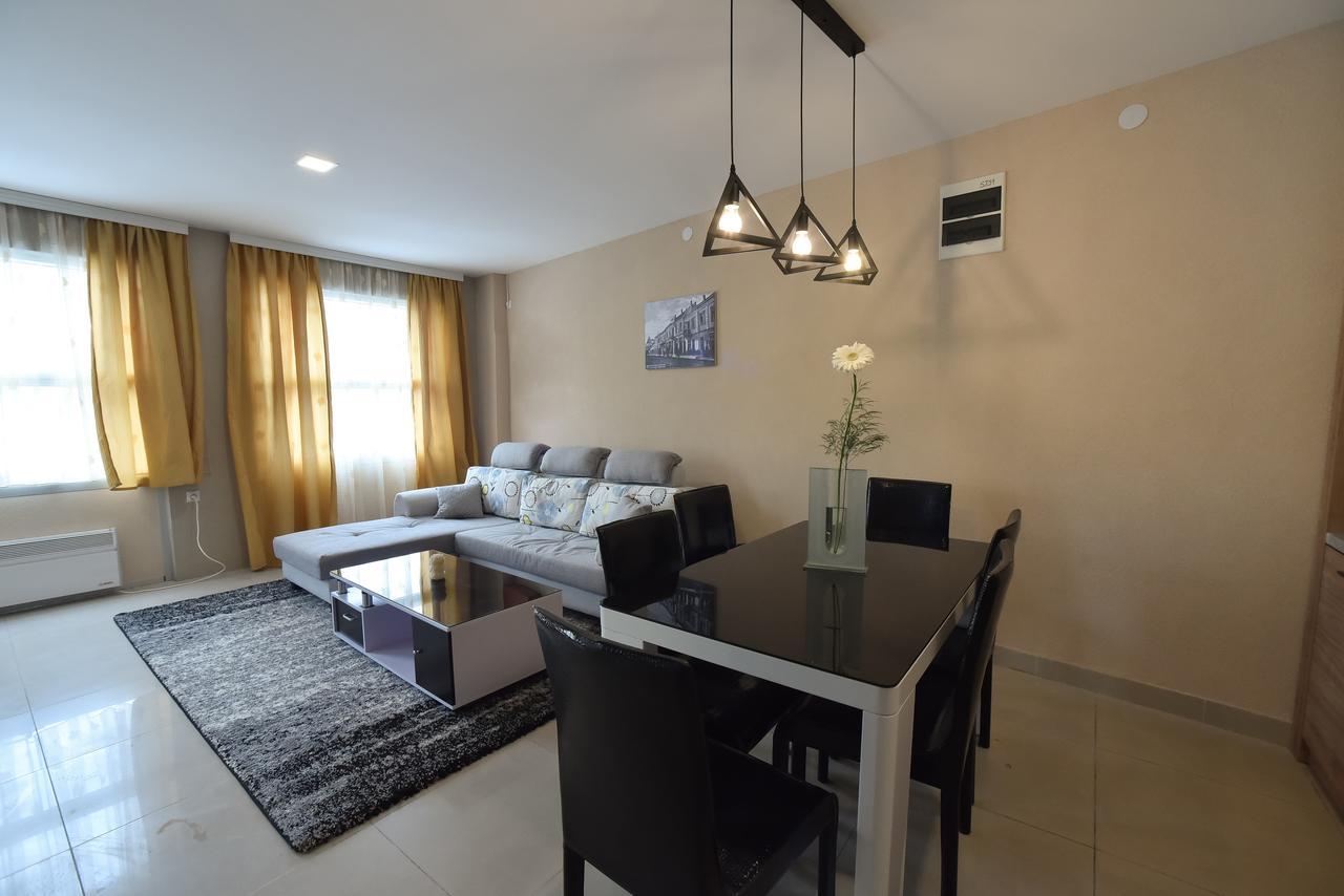 City Center Apartments Pirot Ngoại thất bức ảnh