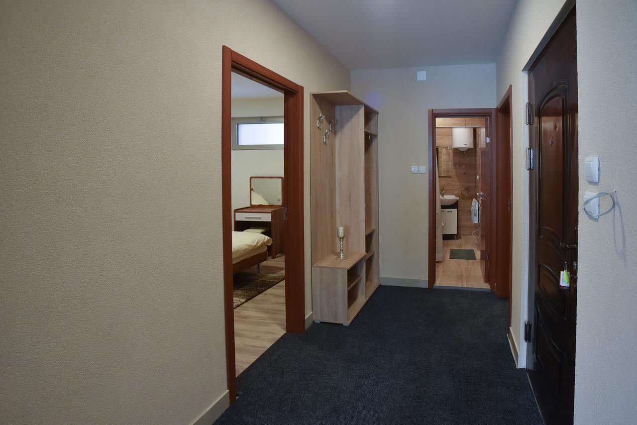 City Center Apartments Pirot Ngoại thất bức ảnh
