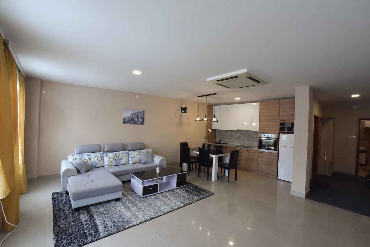 City Center Apartments Pirot Ngoại thất bức ảnh
