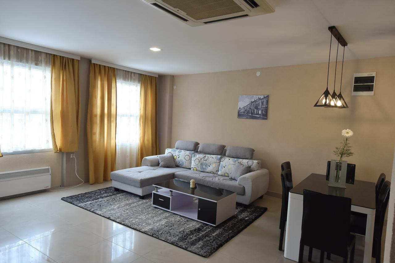 City Center Apartments Pirot Ngoại thất bức ảnh