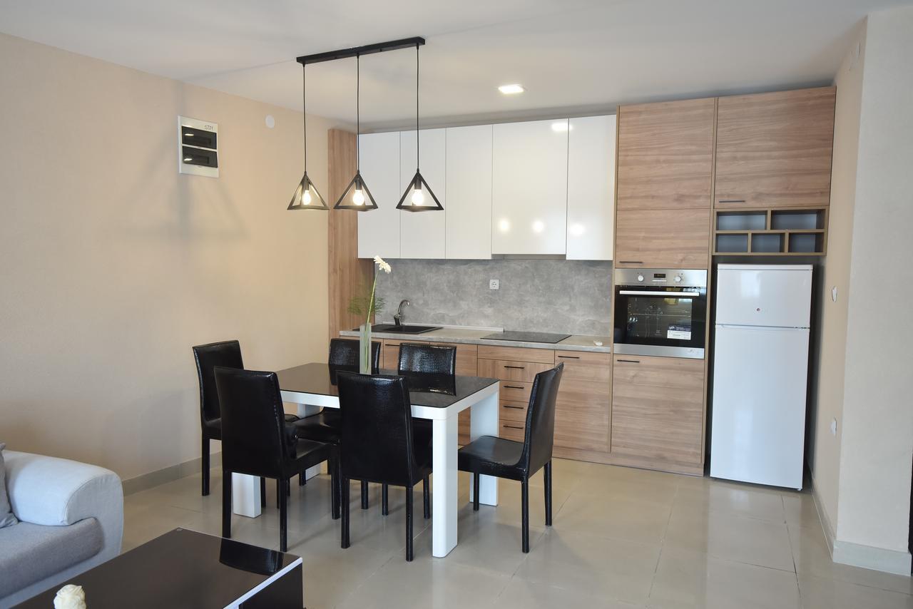City Center Apartments Pirot Ngoại thất bức ảnh