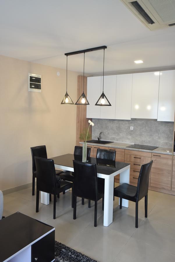 City Center Apartments Pirot Ngoại thất bức ảnh