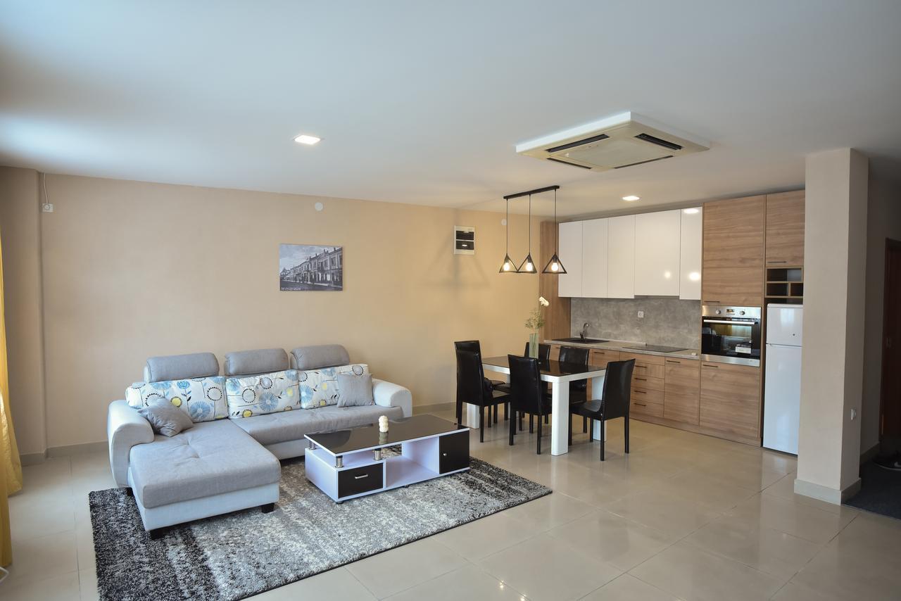 City Center Apartments Pirot Ngoại thất bức ảnh