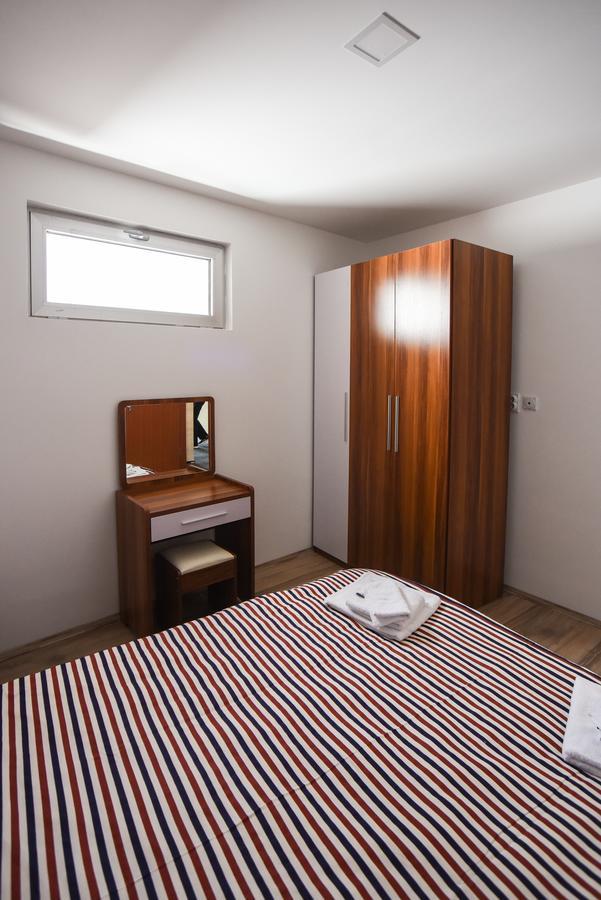 City Center Apartments Pirot Ngoại thất bức ảnh
