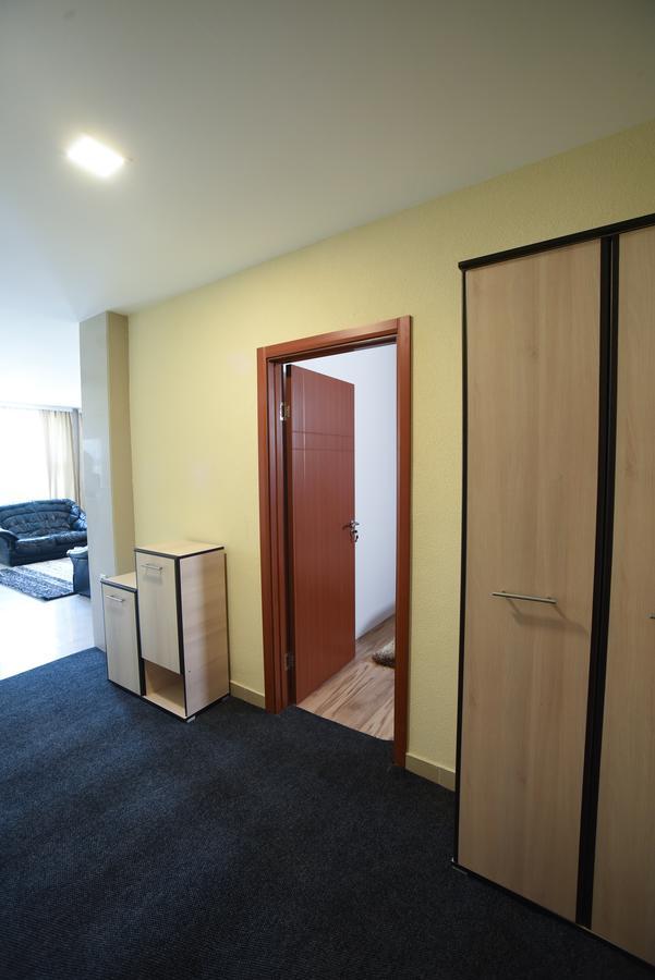 City Center Apartments Pirot Ngoại thất bức ảnh