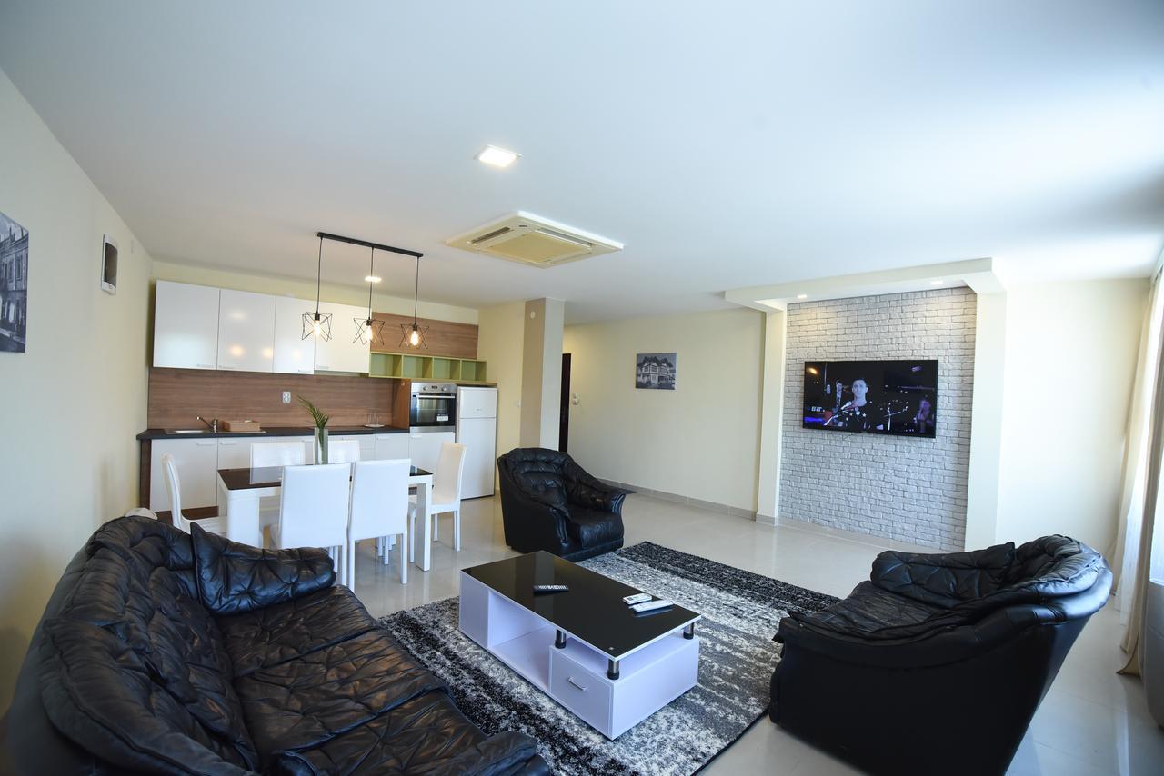 City Center Apartments Pirot Ngoại thất bức ảnh