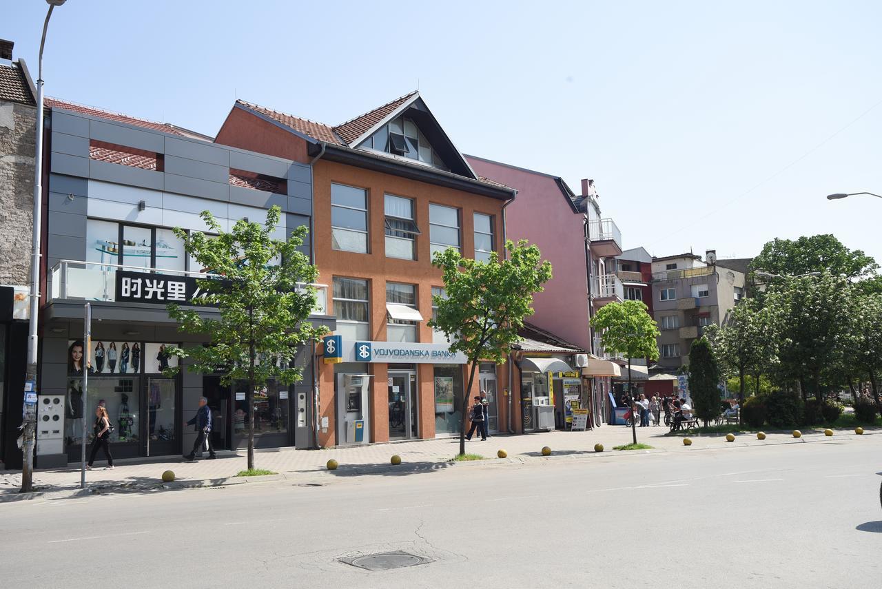 City Center Apartments Pirot Ngoại thất bức ảnh
