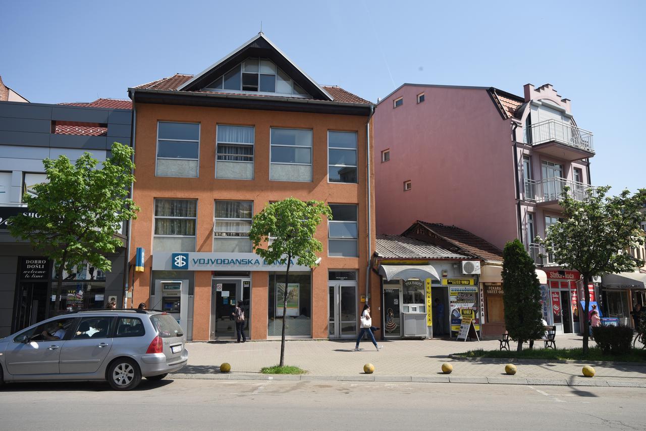 City Center Apartments Pirot Ngoại thất bức ảnh