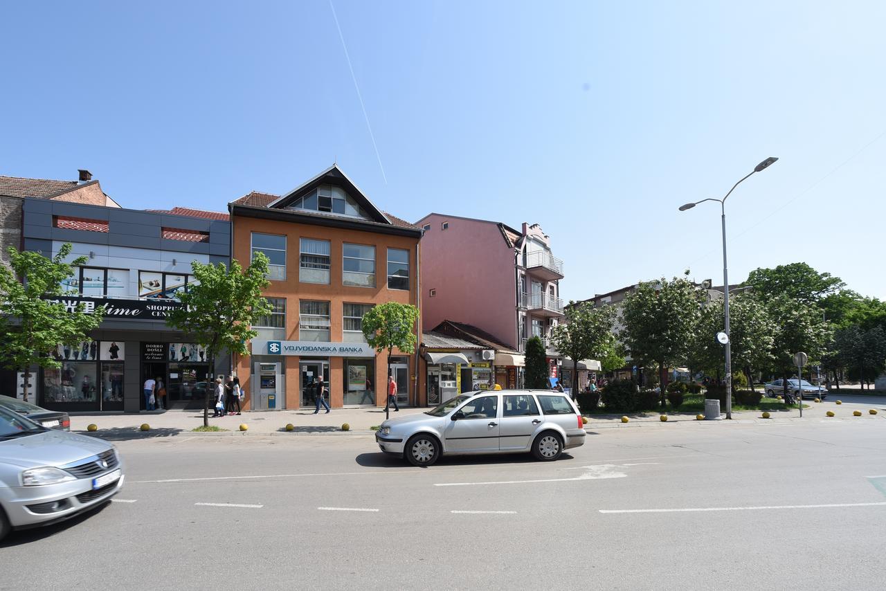 City Center Apartments Pirot Ngoại thất bức ảnh