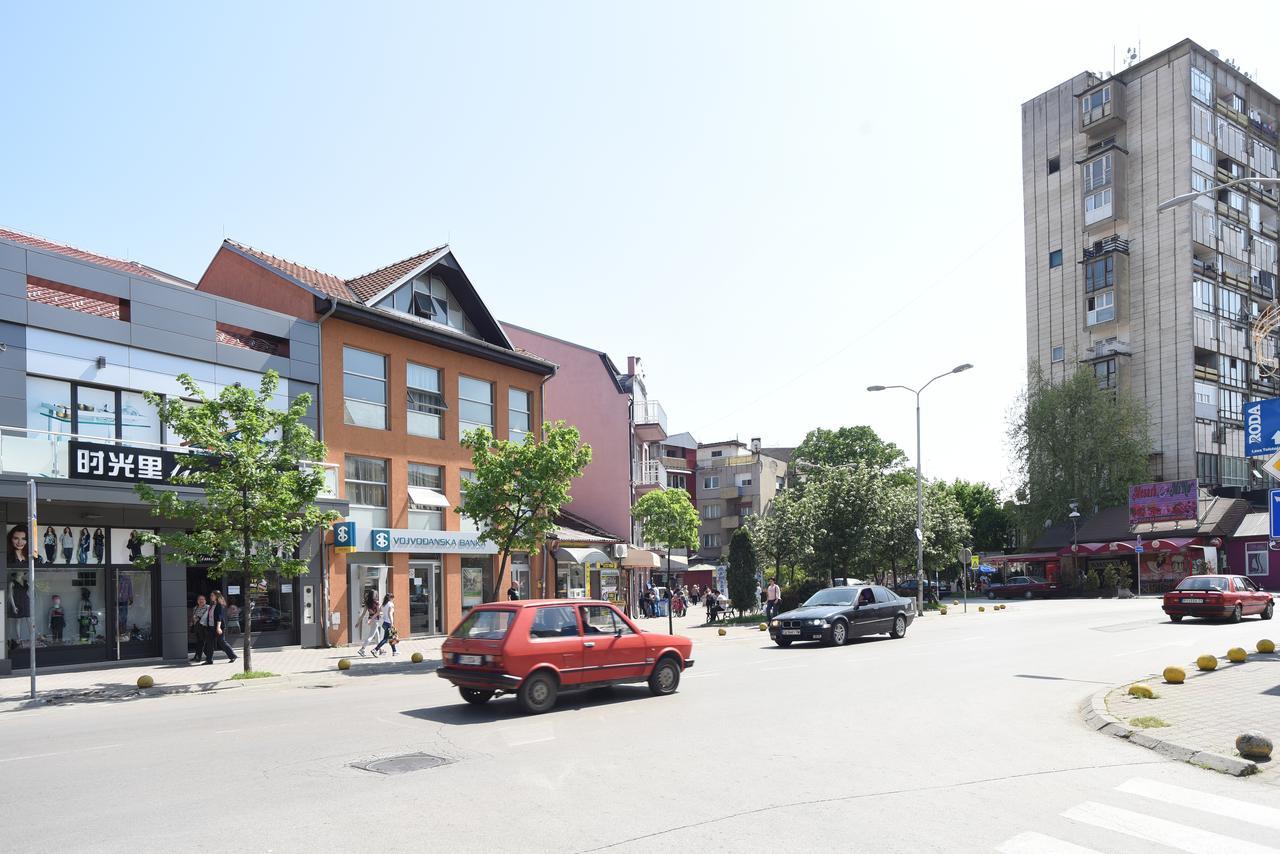 City Center Apartments Pirot Ngoại thất bức ảnh
