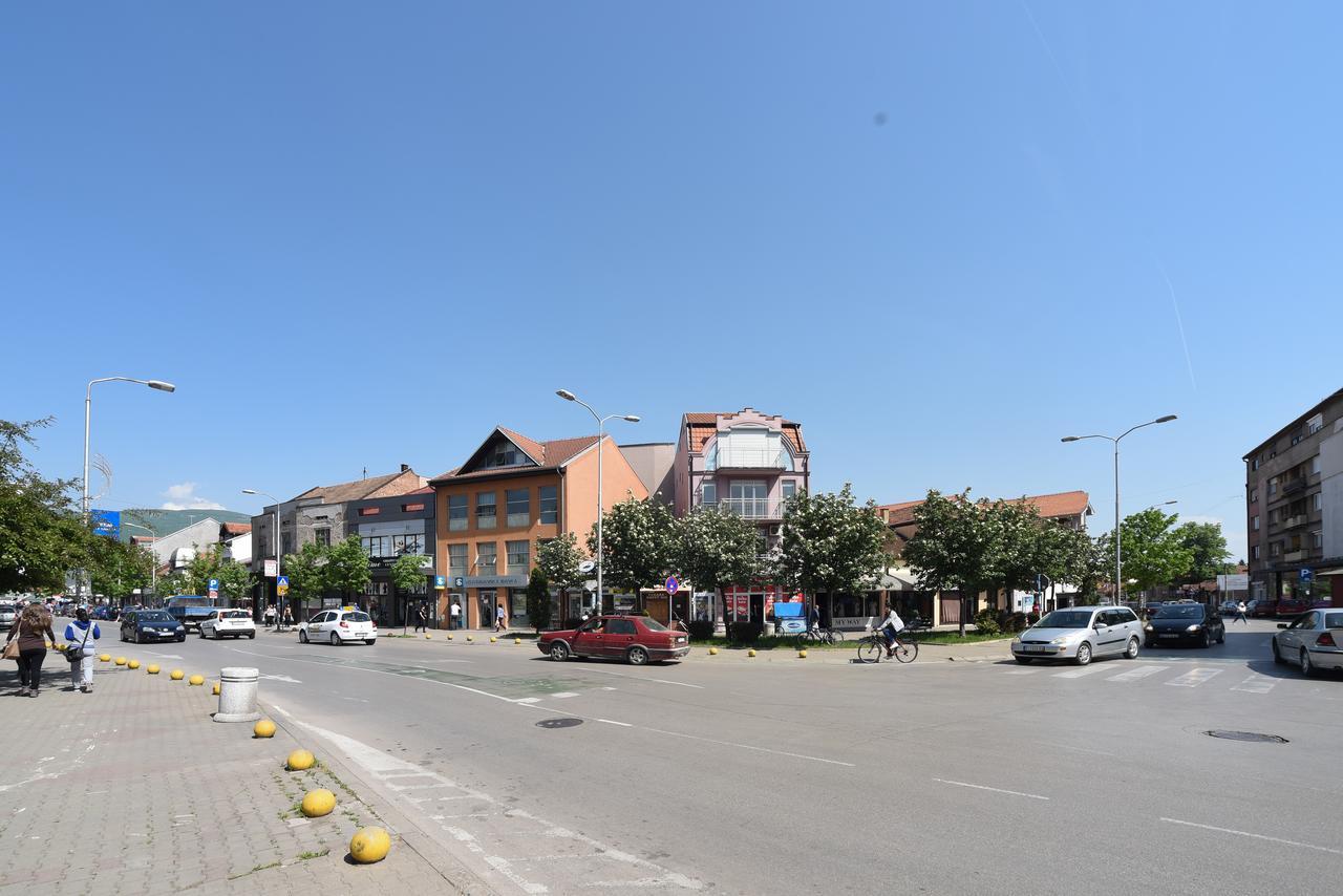 City Center Apartments Pirot Ngoại thất bức ảnh