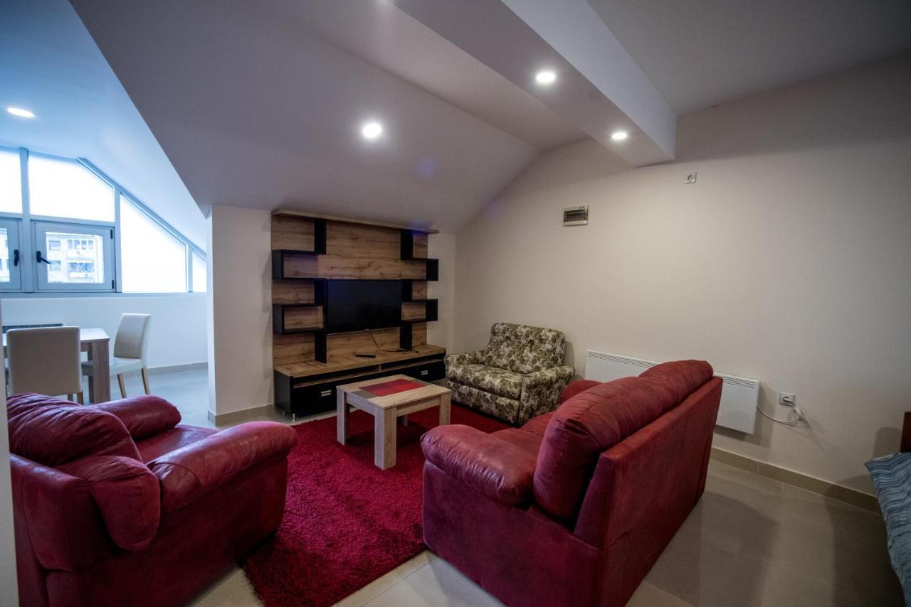 City Center Apartments Pirot Ngoại thất bức ảnh