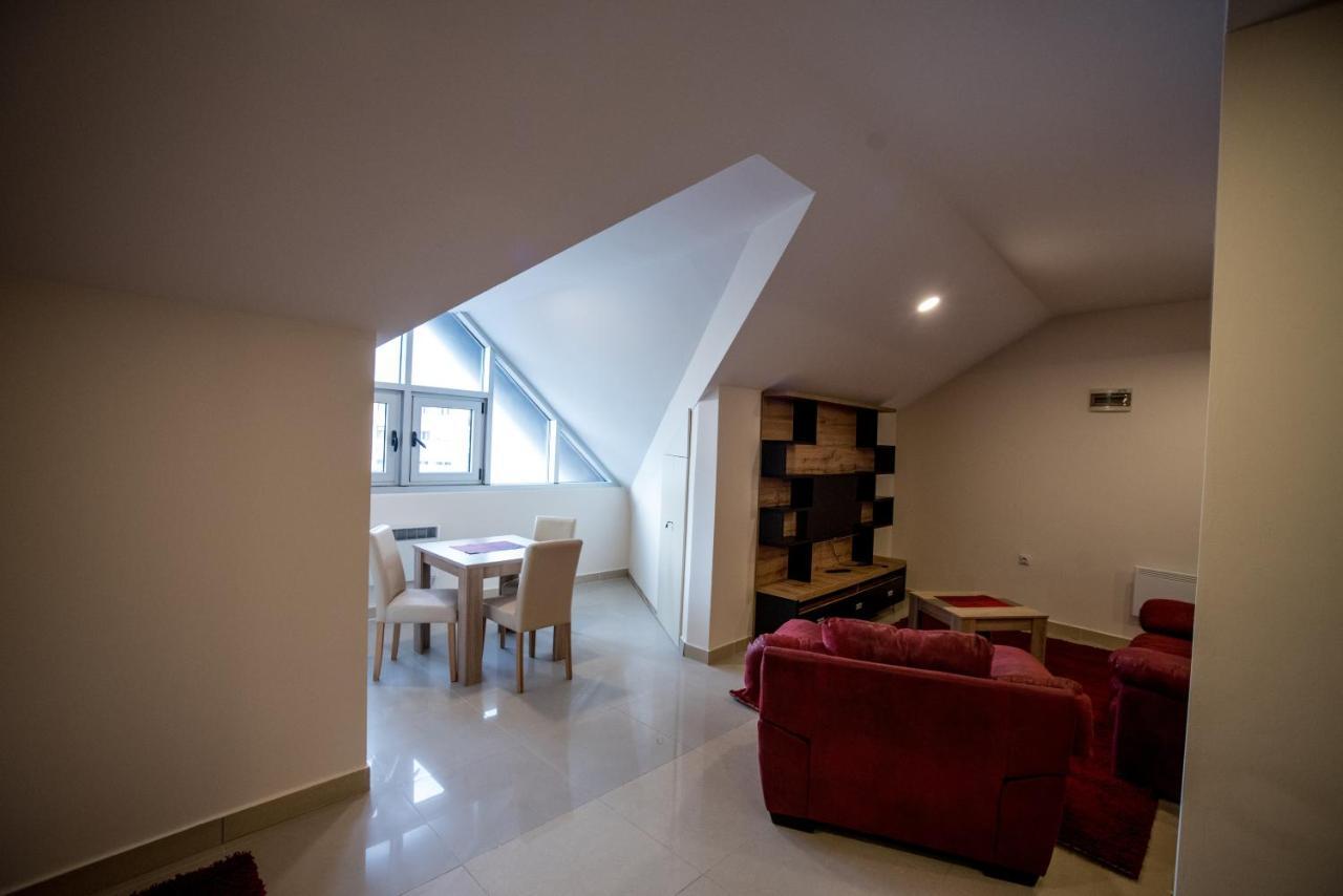 City Center Apartments Pirot Ngoại thất bức ảnh