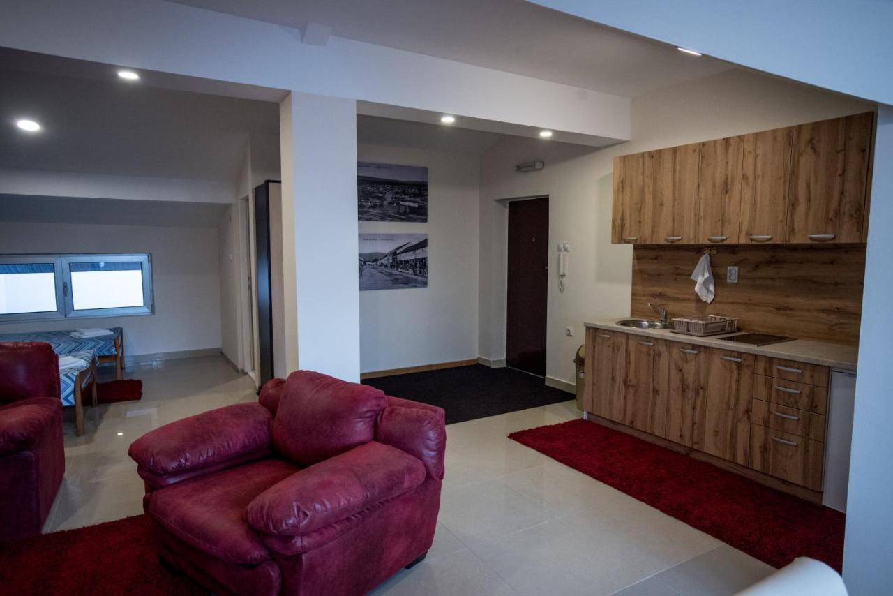 City Center Apartments Pirot Ngoại thất bức ảnh
