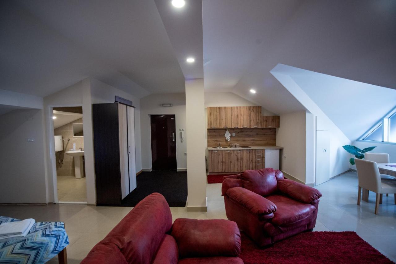 City Center Apartments Pirot Ngoại thất bức ảnh